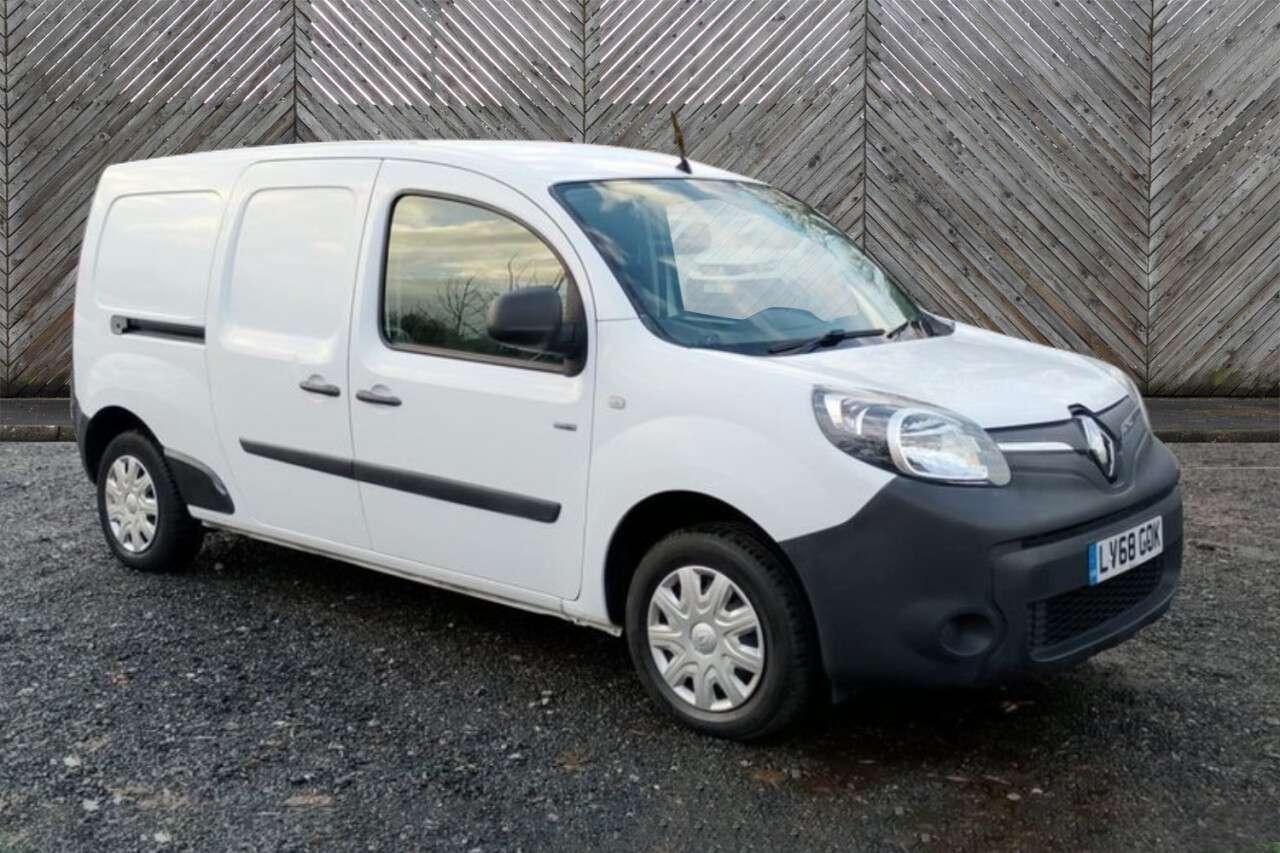 A 2018 RENAULT KANGOO MAXI ZE Business Electric Auto 33 KWH FREE 3 YEAR WARRANTY COVER ON THIS VAN Wit A 2018 RENAULT KANGOO MAXI ZE Business Electric Auto 33 KWH FREE 3 YEAR WARRANTY COVER ON THIS VAN Wit