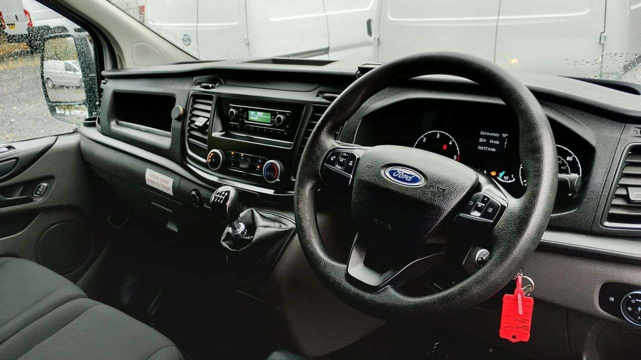 A 2018 FORD TRANSIT CUSTOM L2 H2 TDCI 130 PS 340 Premium LWB High Roof With Air Conditioning, Electric A 2018 FORD TRANSIT CUSTOM L2 H2 TDCI 130 PS 340 Premium LWB High Roof With Air Conditioning, Electric