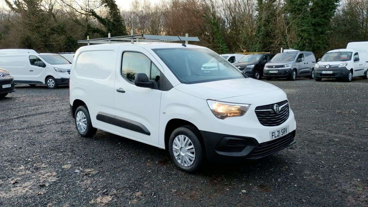 A 2021 VAUXHALL COMBO Edition 1.5 Turbo D 100 ps With Air Conditioning , Electric Windows, Side L A 2021 VAUXHALL COMBO Edition 1.5 Turbo D 100 ps With Air Conditioning , Electric Windows, Side L