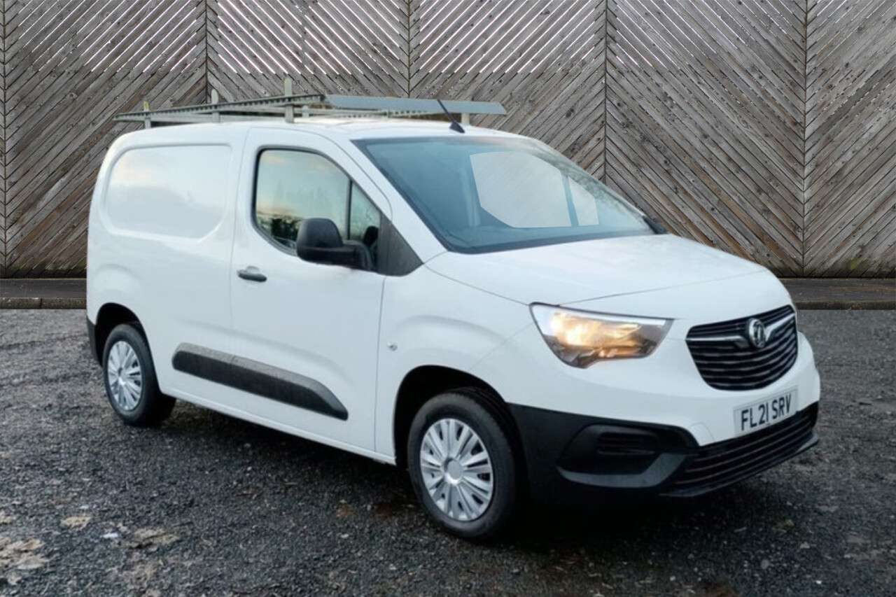 A 2021 VAUXHALL COMBO Edition 1.5 Turbo D 100 ps FREE 3 YEAR WARRANTY COVER ON THIS VAN With Air A 2021 VAUXHALL COMBO Edition 1.5 Turbo D 100 ps FREE 3 YEAR WARRANTY COVER ON THIS VAN With Air