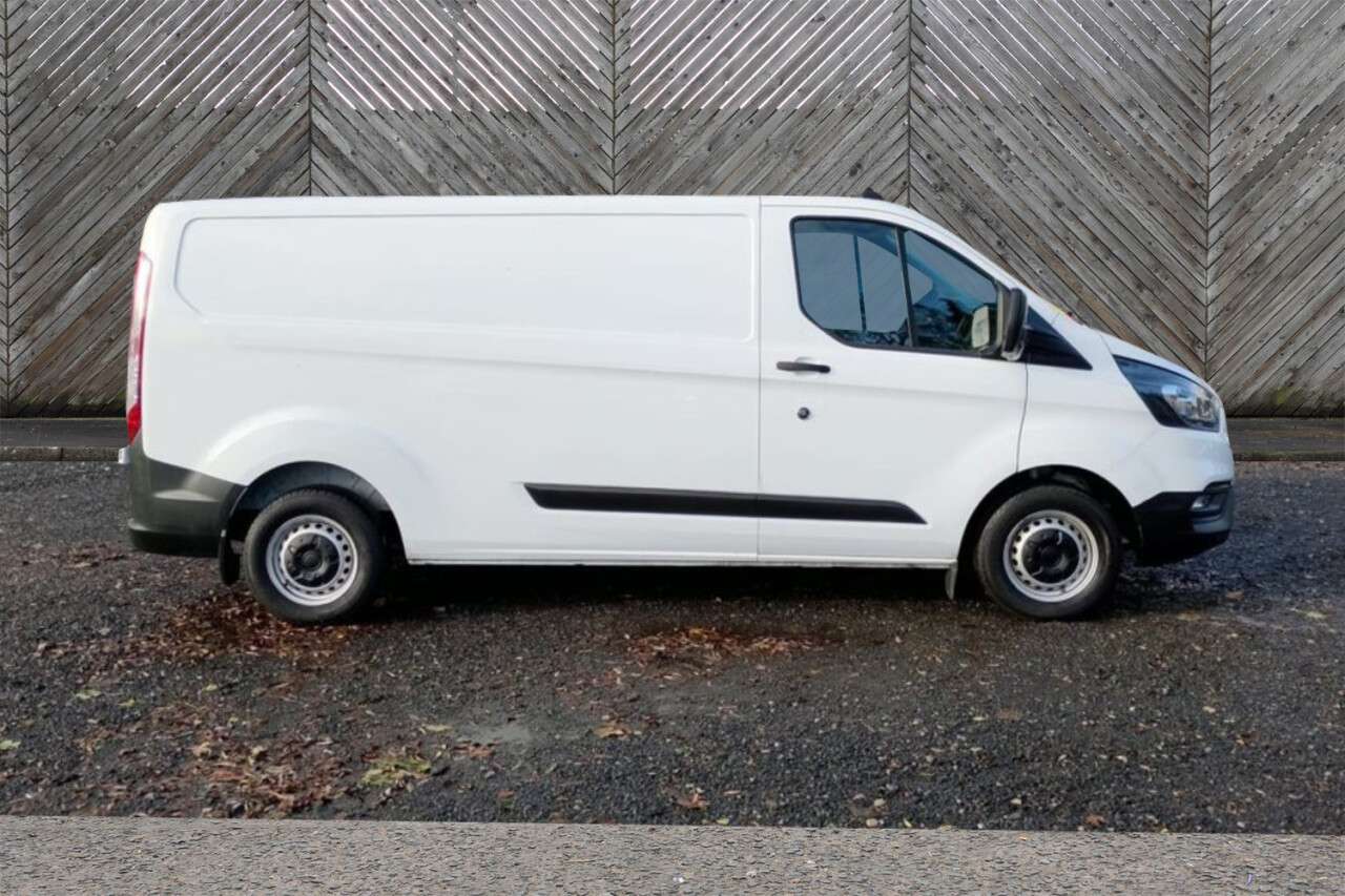 A 2021 FORD TRANSIT CUSTOM L2 H1 Leader Premium TDCI 105 PS 300 LWB FREE 3 YEAR WARRANTY COVER ON THIS A 2021 FORD TRANSIT CUSTOM L2 H1 Leader Premium TDCI 105 PS 300 LWB FREE 3 YEAR WARRANTY COVER ON THIS