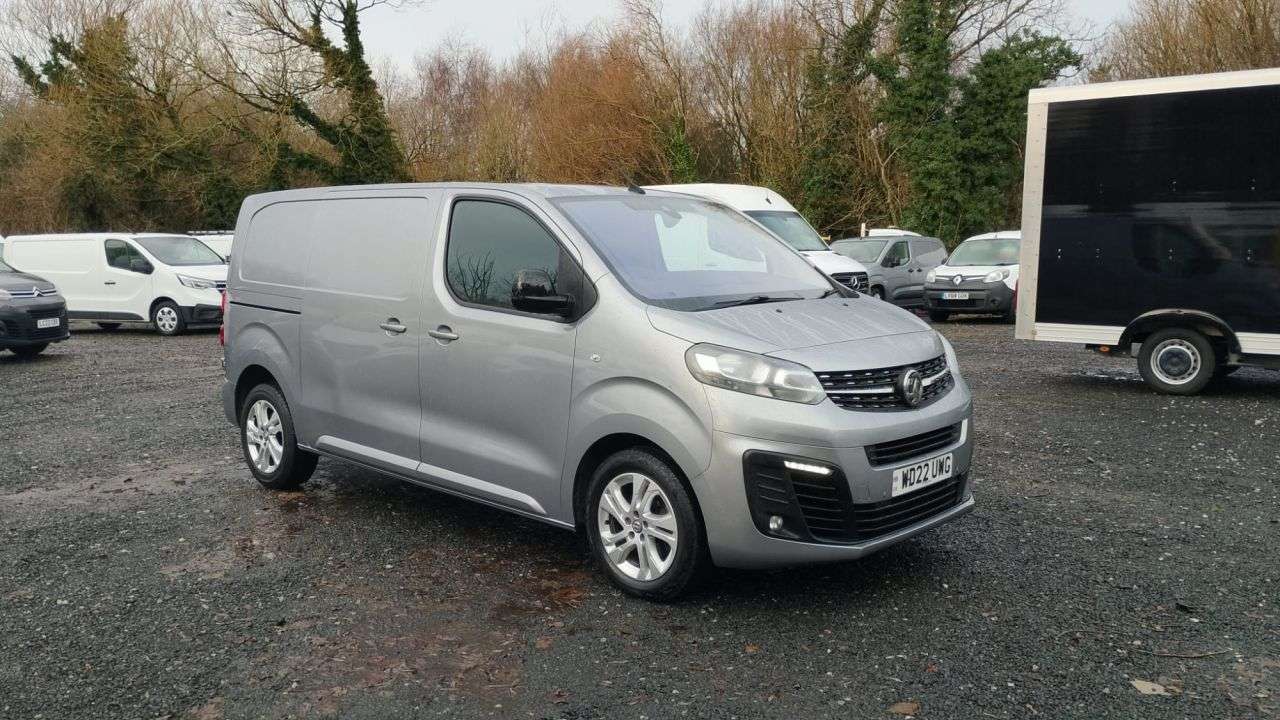 A 2022 VAUXHALL VIVARO Elite Sportive L1 H1 Automatic 145 ps SWB 2.0 Turbo D 3100 With Air Con, El A 2022 VAUXHALL VIVARO Elite Sportive L1 H1 Automatic 145 ps SWB 2.0 Turbo D 3100 With Air Con, El