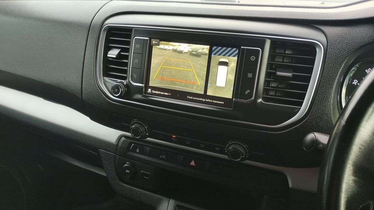 A 2022 VAUXHALL VIVARO Elite Sportive L1 H1 Automatic 145 ps SWB 2.0 Turbo D 3100 With Air Con, El A 2022 VAUXHALL VIVARO Elite Sportive L1 H1 Automatic 145 ps SWB 2.0 Turbo D 3100 With Air Con, El