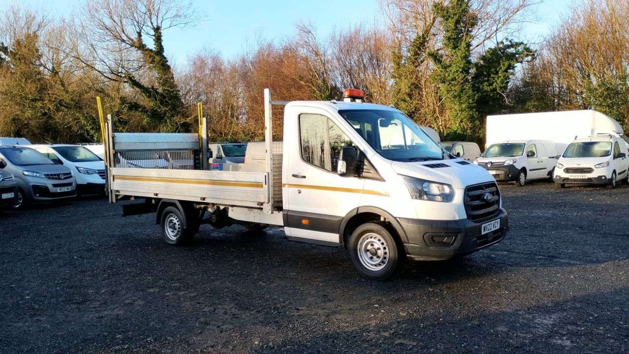 A 2022 FORD TRANSIT Dropside L4 Tdci 130 PS XLWB With Tail Lift Rear Wheel Drive finished in "F A 2022 FORD TRANSIT Dropside L4 Tdci 130 PS XLWB With Tail Lift Rear Wheel Drive finished in "F