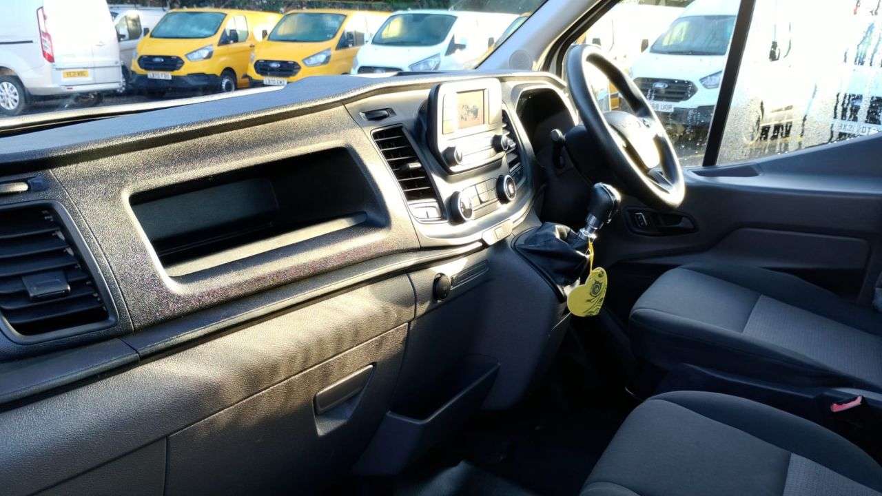 A 2022 FORD TRANSIT Dropside L4 Tdci 130 PS XLWB FREE 3 YEAR WARRANTY COVER WITH THIS VAN With A 2022 FORD TRANSIT Dropside L4 Tdci 130 PS XLWB FREE 3 YEAR WARRANTY COVER WITH THIS VAN With