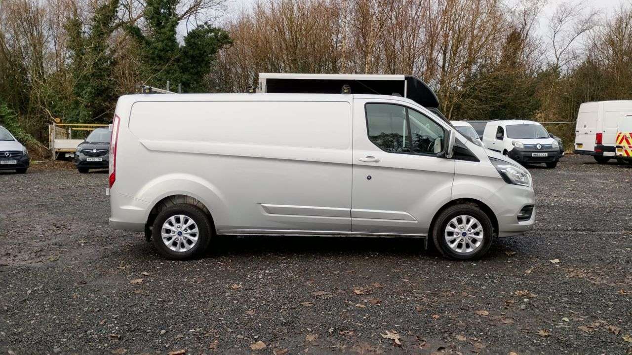 A 2021 FORD TRANSIT CUSTOM L2 H1 Limited Tdci 130 PS LWB 300 With Air Conditioning, Electric Pack, Par A 2021 FORD TRANSIT CUSTOM L2 H1 Limited Tdci 130 PS LWB 300 With Air Conditioning, Electric Pack, Par