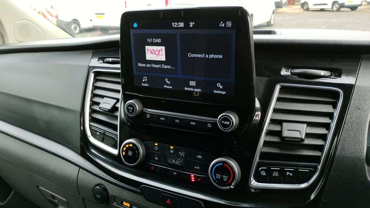 A 2021 FORD TRANSIT CUSTOM L2 H1 Limited Tdci 130 PS LWB 300 With Air Conditioning, Electric Pack, Par A 2021 FORD TRANSIT CUSTOM L2 H1 Limited Tdci 130 PS LWB 300 With Air Conditioning, Electric Pack, Par