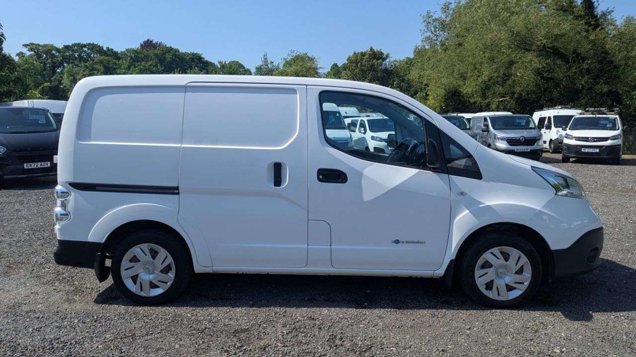 2015 NISSAN E-NV200 2015 NISSAN E-NV200