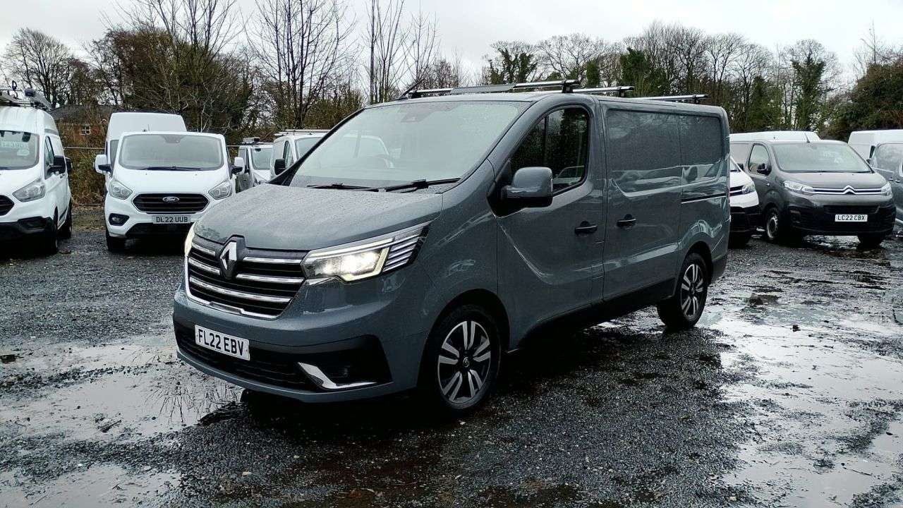 A 2022 RENAULT TRAFIC L1 H1 Sport + DCI 150 PS SWB Sport Plus Model With Air Conditioning, Electr A 2022 RENAULT TRAFIC L1 H1 Sport + DCI 150 PS SWB Sport Plus Model With Air Conditioning, Electr