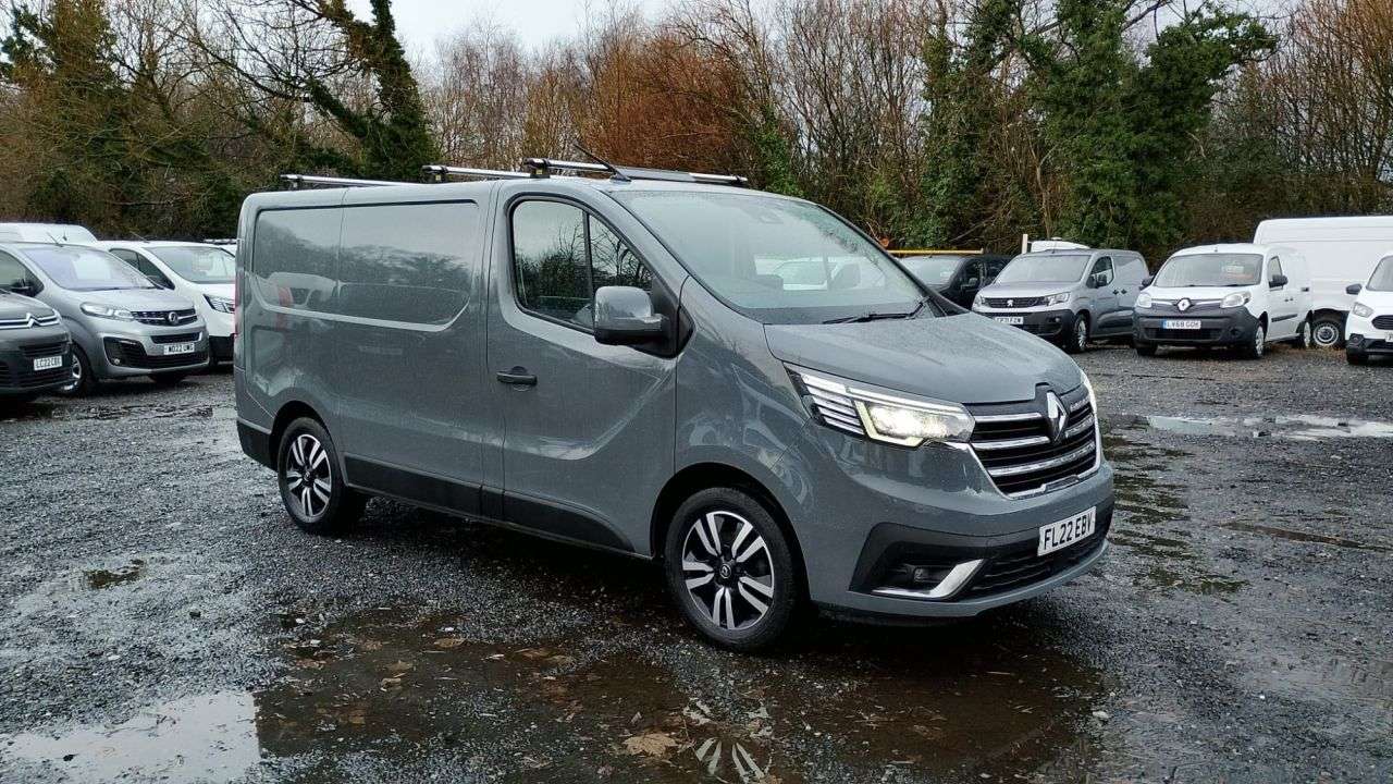 A 2022 RENAULT TRAFIC L1 H1 Sport + DCI 150 PS SWB Sport Plus Model With Air Conditioning, Electr A 2022 RENAULT TRAFIC L1 H1 Sport + DCI 150 PS SWB Sport Plus Model With Air Conditioning, Electr