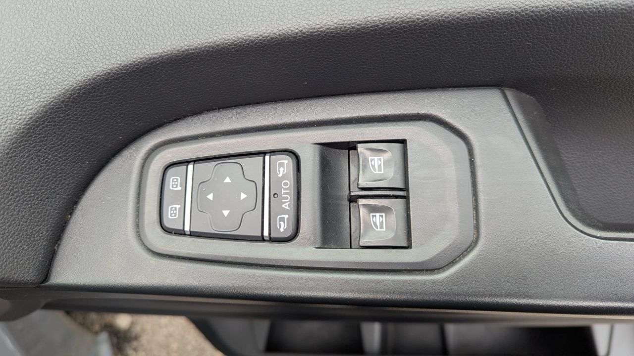 2022 RENAULT TRAFIC 2022 RENAULT TRAFIC