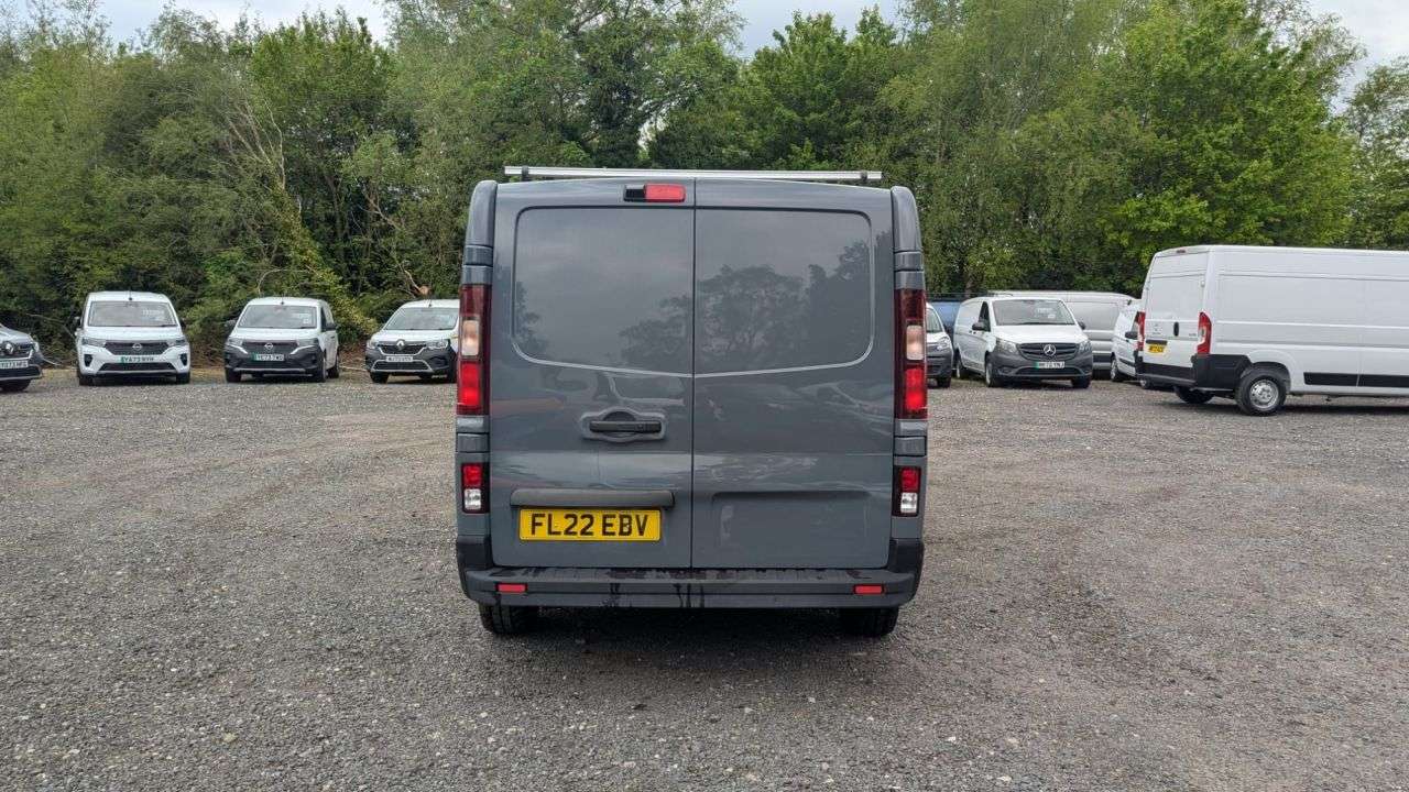 A 2022 RENAULT TRAFIC L1 H1 Sport + DCI 150 PS SWB Sport Plus Model FREE 3 YEAR WARRANTY COVER WI A 2022 RENAULT TRAFIC L1 H1 Sport + DCI 150 PS SWB Sport Plus Model FREE 3 YEAR WARRANTY COVER WI