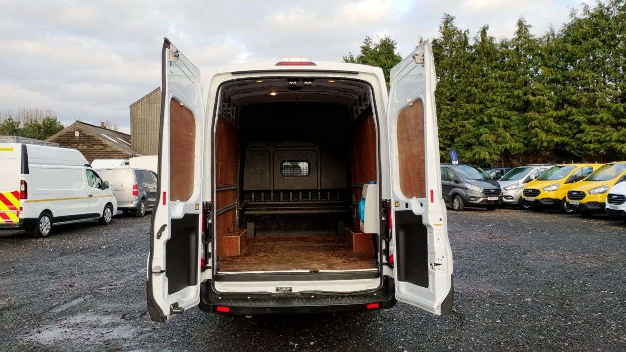 A 2021 FORD TRANSIT Crew Van Double Cab L4 H3 Trend Tdci 130 ps DCIV 350 XLWB High Roof With Ai A 2021 FORD TRANSIT Crew Van Double Cab L4 H3 Trend Tdci 130 ps DCIV 350 XLWB High Roof With Ai