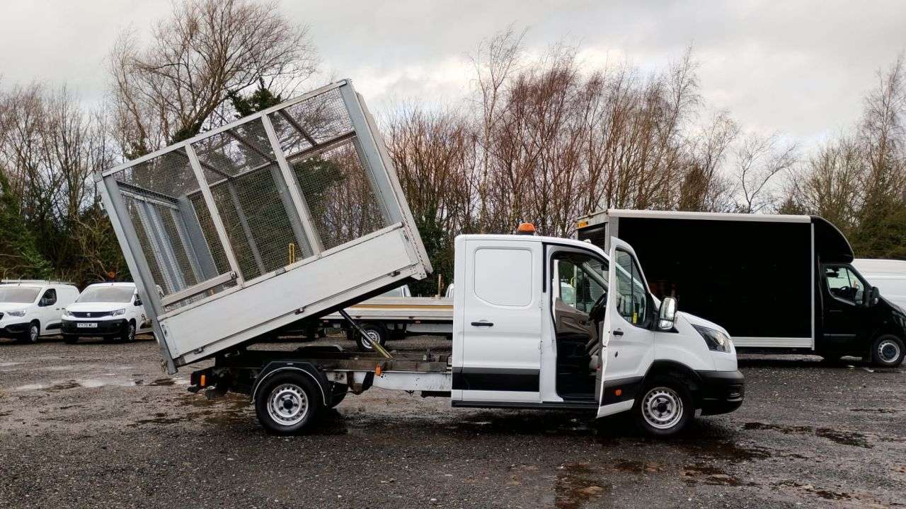 A 2020 FORD TRANSIT Tipper Crew Cab Caged Tdci 130 ps With Rear Seats removed for secure tool s A 2020 FORD TRANSIT Tipper Crew Cab Caged Tdci 130 ps With Rear Seats removed for secure tool s