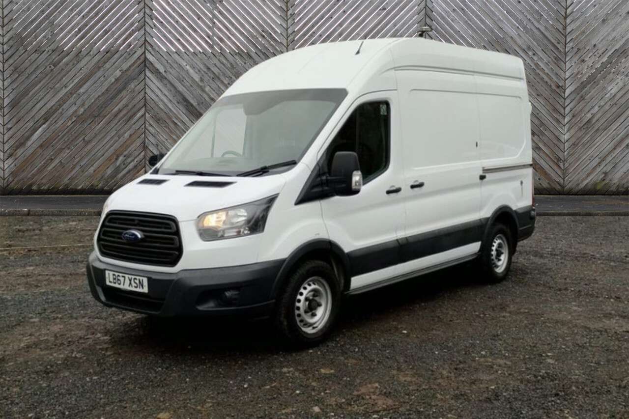 A 2018 FORD TRANSIT L2 H3 TDCI 130 PS MWB High Roof 350 FREE 3 YEAR WARRANTY COVER WITH THIS VA A 2018 FORD TRANSIT L2 H3 TDCI 130 PS MWB High Roof 350 FREE 3 YEAR WARRANTY COVER WITH THIS VA