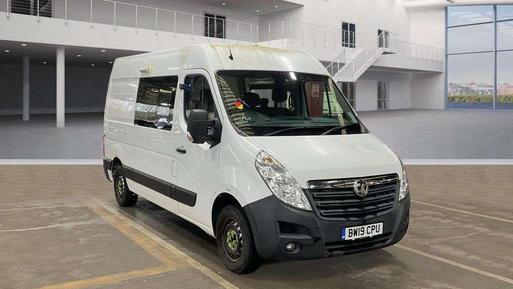 A 2019 VAUXHALL MOVANO L2 H2 Crew Van with Integrated Mess Unit With Air Conditioning Cdti 130 PS. A 2019 VAUXHALL MOVANO L2 H2 Crew Van with Integrated Mess Unit With Air Conditioning Cdti 130 PS.