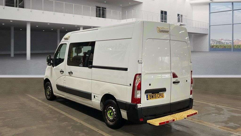 A 2019 VAUXHALL MOVANO L2 H2 Crew Van with Integrated Mess Unit With Air Conditioning Cdti 130 PS. A 2019 VAUXHALL MOVANO L2 H2 Crew Van with Integrated Mess Unit With Air Conditioning Cdti 130 PS.