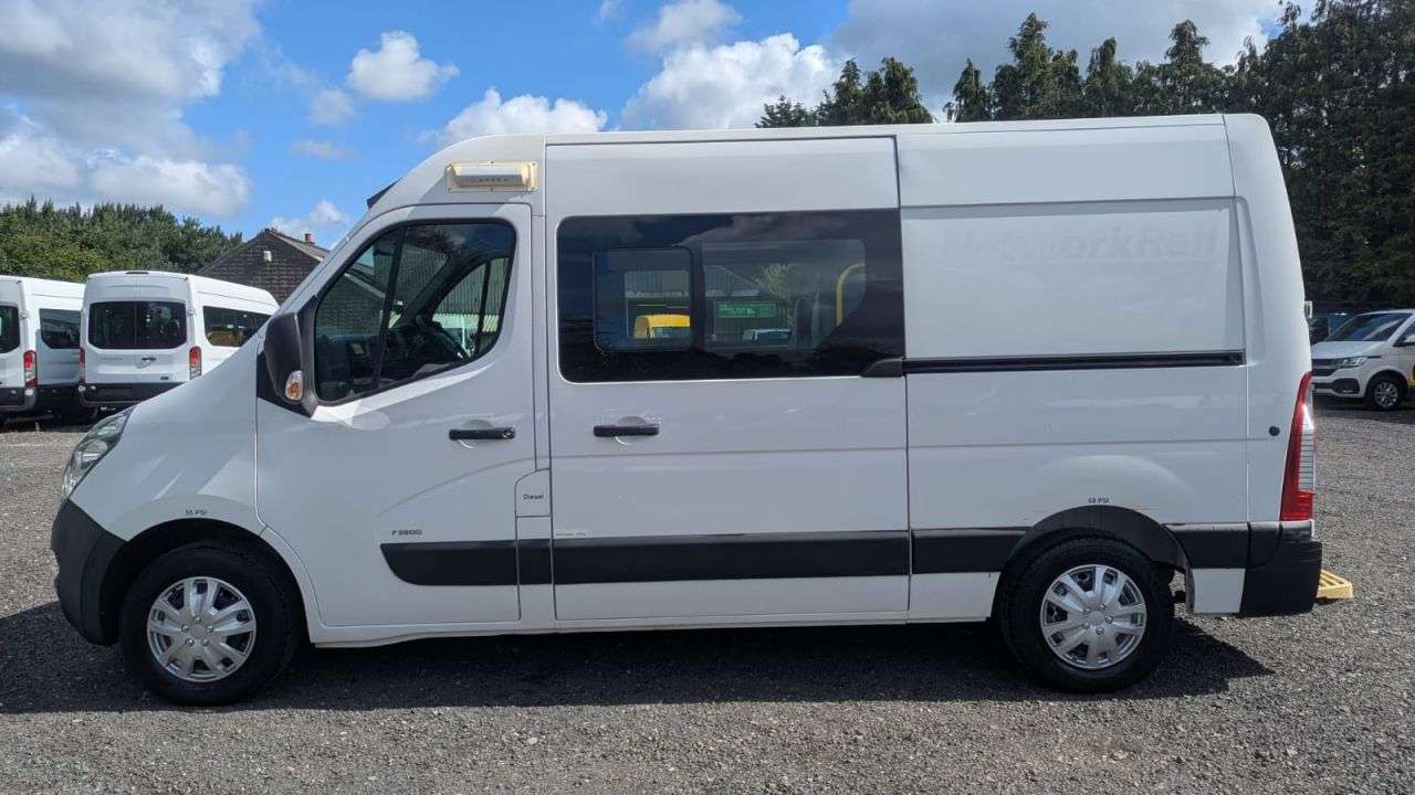 A 2019 VAUXHALL MOVANO L2 H2 Crew Van with Integrated Mess Unit With Air Conditioning Cdti 130 PS. A 2019 VAUXHALL MOVANO L2 H2 Crew Van with Integrated Mess Unit With Air Conditioning Cdti 130 PS.