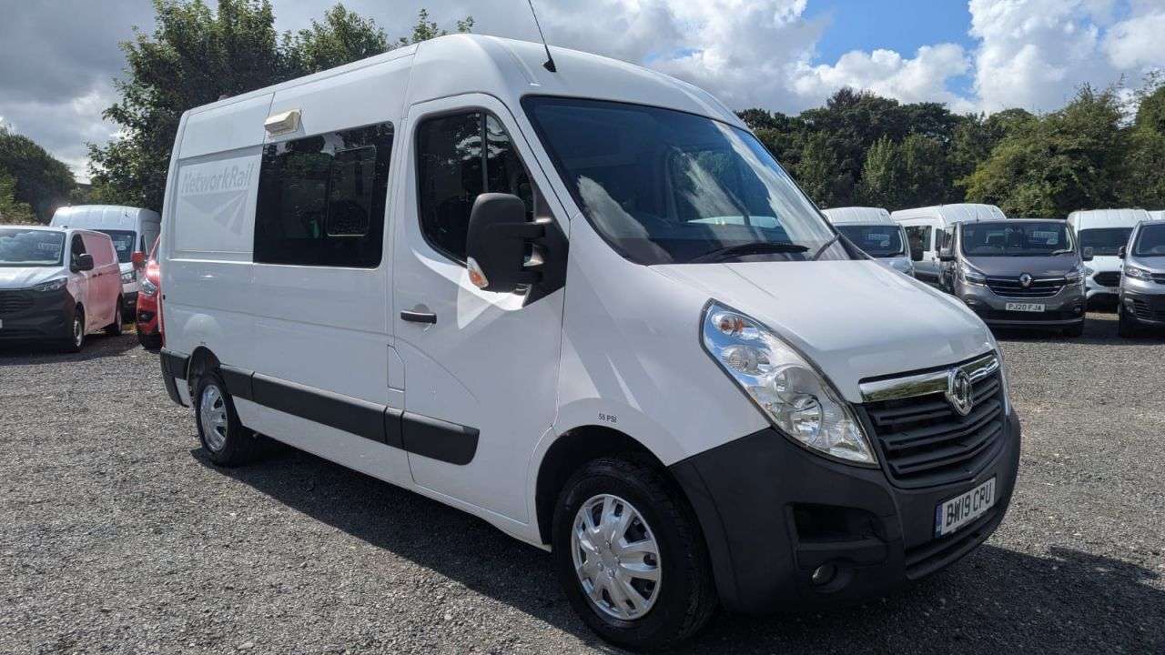 A 2019 VAUXHALL MOVANO L2 H2 Crew Van with Integrated Mess Unit With Air Conditioning Cdti 130 PS. A 2019 VAUXHALL MOVANO L2 H2 Crew Van with Integrated Mess Unit With Air Conditioning Cdti 130 PS.