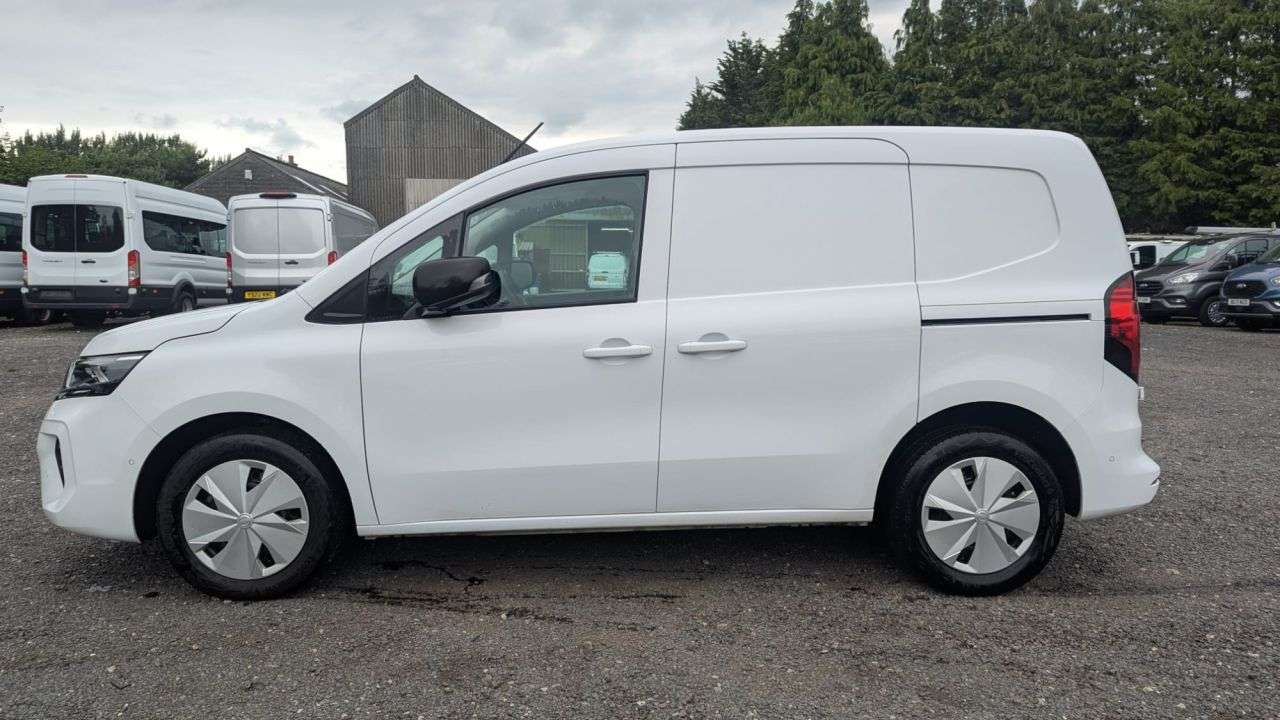 A 2023 NISSAN TOWNSTAR Tekna Panel Van 6dr Electric Auto L1 (122 ps) 45 KWH AVAILABLE NOW: FREE 3 A 2023 NISSAN TOWNSTAR Tekna Panel Van 6dr Electric Auto L1 (122 ps) 45 KWH AVAILABLE NOW: FREE 3