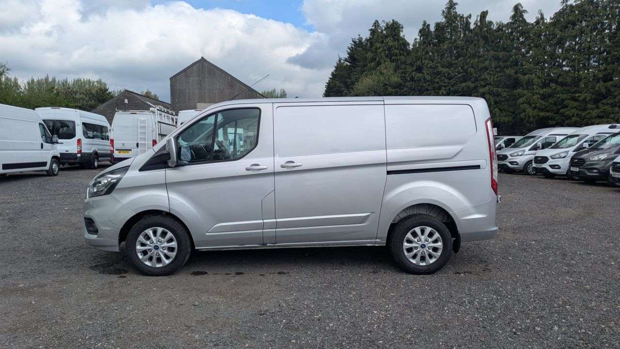 A 2022 FORD TRANSIT CUSTOM Limited L1 H1 Tdci 130 PS SWB FREE 3 YEAR WARRANTY COVER WITH THIS VAN fini A 2022 FORD TRANSIT CUSTOM Limited L1 H1 Tdci 130 PS SWB FREE 3 YEAR WARRANTY COVER WITH THIS VAN fini