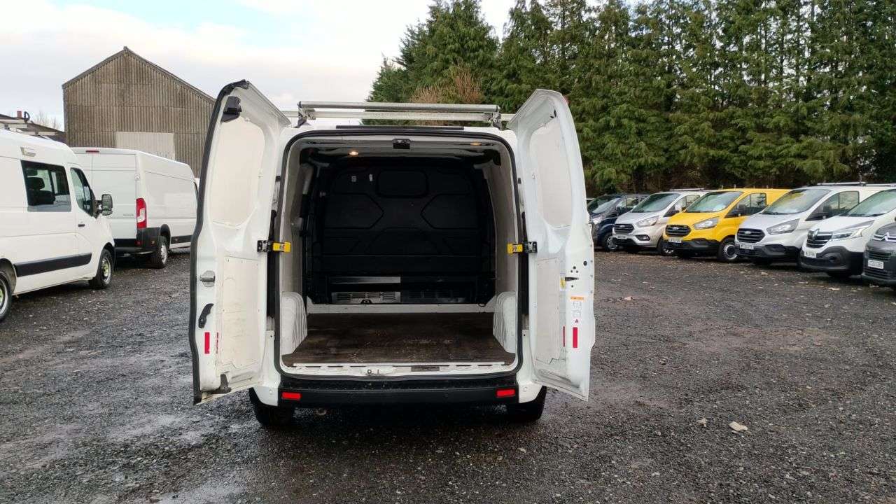 A 2018 FORD TRANSIT CUSTOM Transit Custom Trend L1 H1 340 TDCi 130 PS Presented in smart "Frozen White A 2018 FORD TRANSIT CUSTOM Transit Custom Trend L1 H1 340 TDCi 130 PS Presented in smart "Frozen White