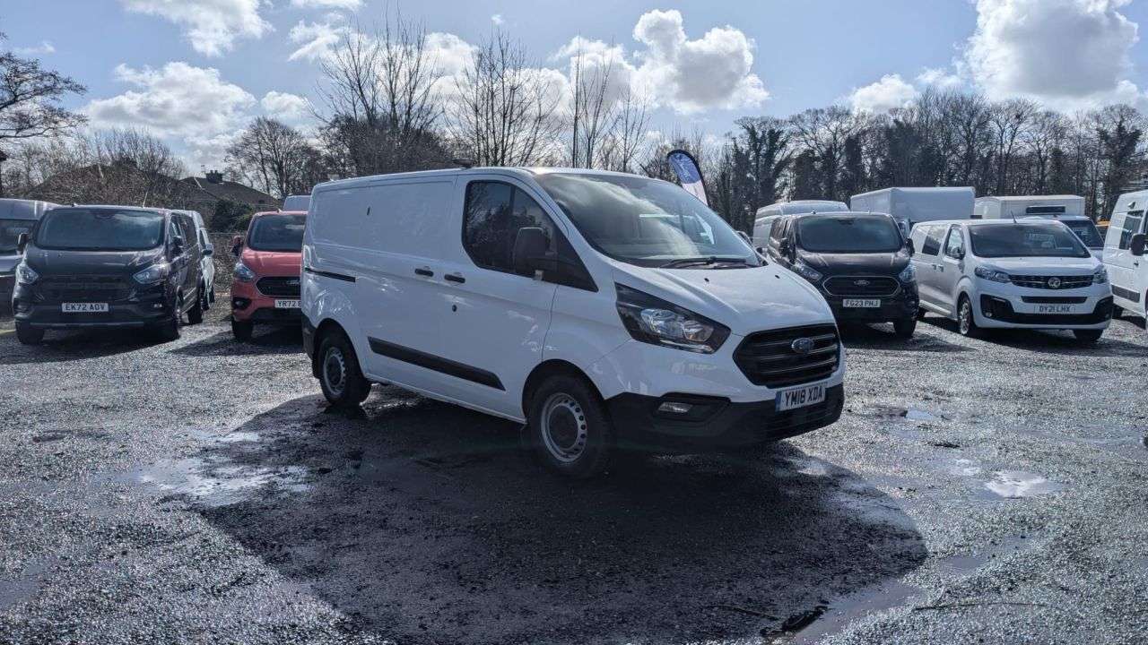 A 2018 FORD TRANSIT CUSTOM L1 H1 Leader TDCI 300 SWB With Air Conditioning, Parking Sensors (Front & R A 2018 FORD TRANSIT CUSTOM L1 H1 Leader TDCI 300 SWB With Air Conditioning, Parking Sensors (Front & R