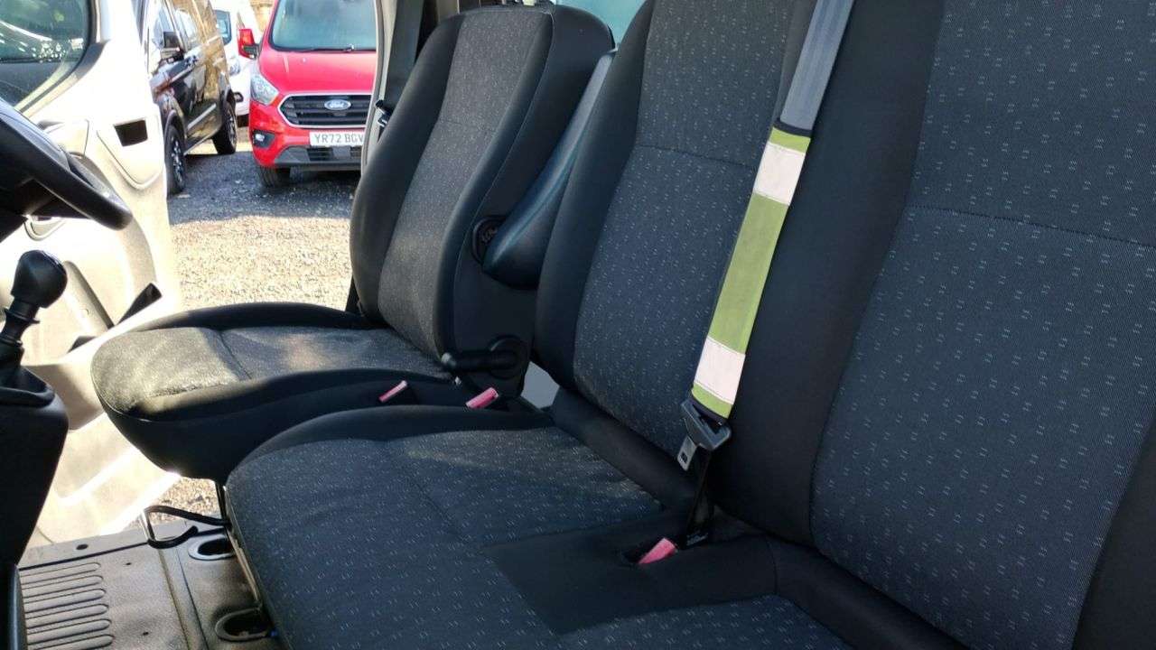 A 2023 ISUZU GRAFTER Tipper N35.125 SE Automatic . 1 Owner from New . Super Rare Auomatic . Low A 2023 ISUZU GRAFTER Tipper N35.125 SE Automatic . 1 Owner from New . Super Rare Auomatic . Low