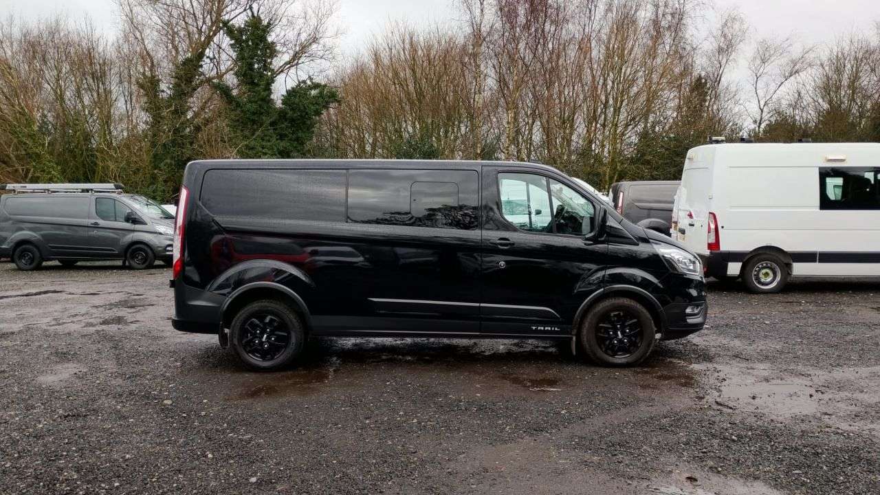 A 2023 FORD TRANSIT CUSTOM Crewvan Double Cab Trail L2 H1 Tdci 130 PS LWB 320 With Air Conditioning, F A 2023 FORD TRANSIT CUSTOM Crewvan Double Cab Trail L2 H1 Tdci 130 PS LWB 320 With Air Conditioning, F