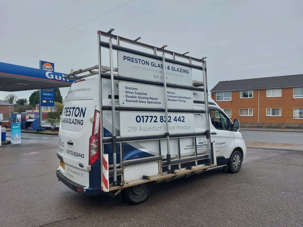 A 2018 FORD TRANSIT CUSTOM L2 H2 Trend 300 Tdci LWB High Roof fitted Glass Carrier with Glass Frail in A 2018 FORD TRANSIT CUSTOM L2 H2 Trend 300 Tdci LWB High Roof fitted Glass Carrier with Glass Frail in