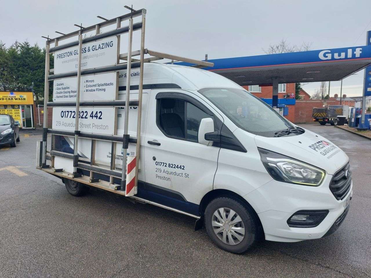 A 2018 FORD TRANSIT CUSTOM L2 H2 Trend 300 Tdci LWB High Roof fitted Glass Carrier with Glass Frail in A 2018 FORD TRANSIT CUSTOM L2 H2 Trend 300 Tdci LWB High Roof fitted Glass Carrier with Glass Frail in