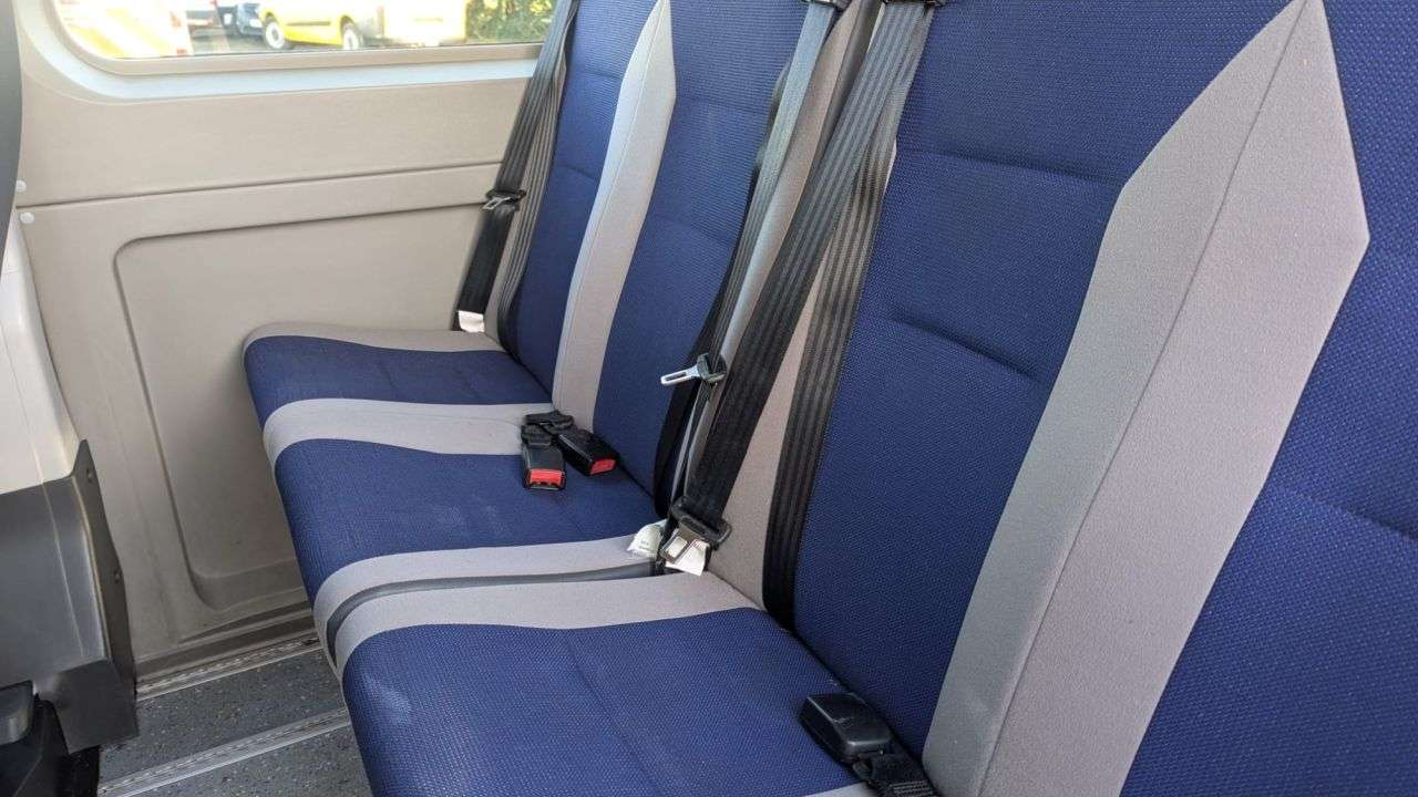 A 2009 PEUGEOT BOXER Minibus 17 Seat L3 H2 Lwb High Roof Hdi 160 PS 3.0 Ltr With Electric Window A 2009 PEUGEOT BOXER Minibus 17 Seat L3 H2 Lwb High Roof Hdi 160 PS 3.0 Ltr With Electric Window