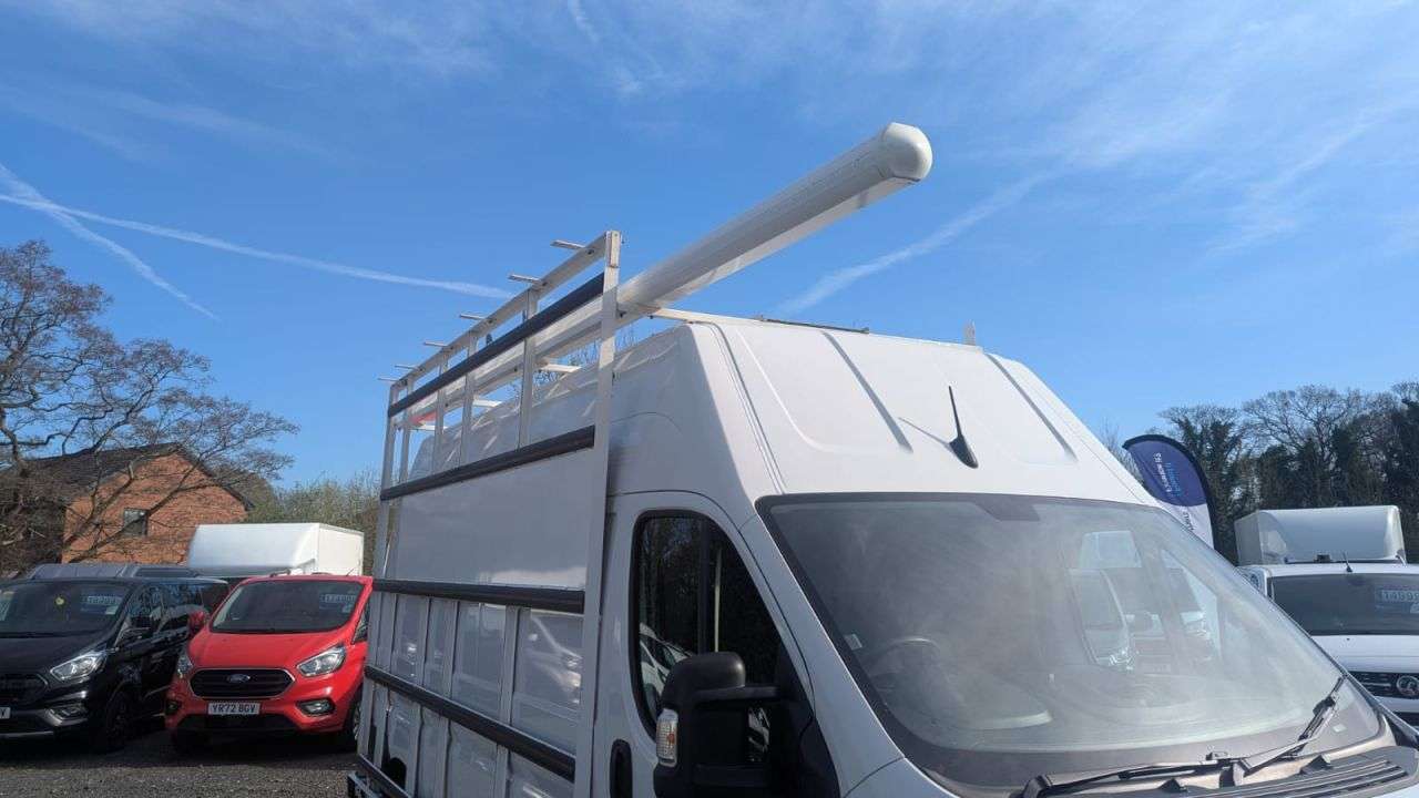 A 2021 PEUGEOT BOXER Glass Carrier / Frail Van L3 H3 Professional 140 PS Blue Hdi 335 With Air C A 2021 PEUGEOT BOXER Glass Carrier / Frail Van L3 H3 Professional 140 PS Blue Hdi 335 With Air C