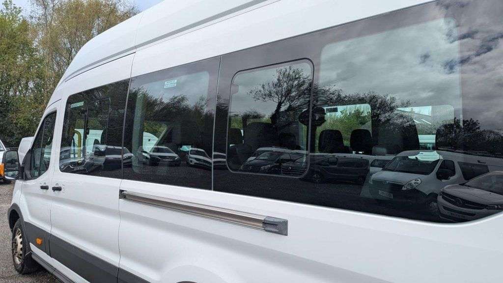 2015 FORD TRANSIT BUS LWB 2015 FORD TRANSIT BUS LWB