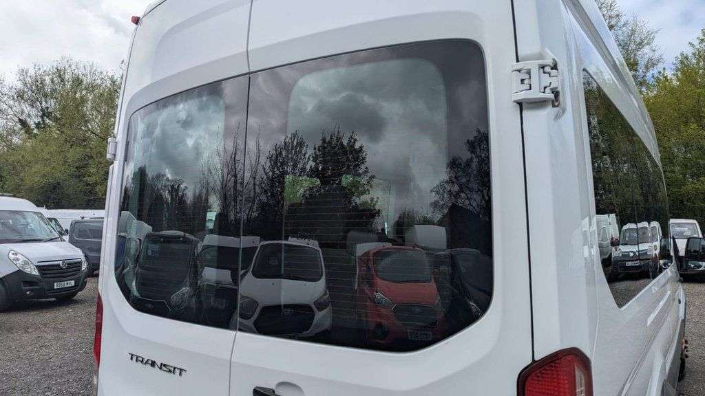 2015 FORD TRANSIT BUS LWB 2015 FORD TRANSIT BUS LWB