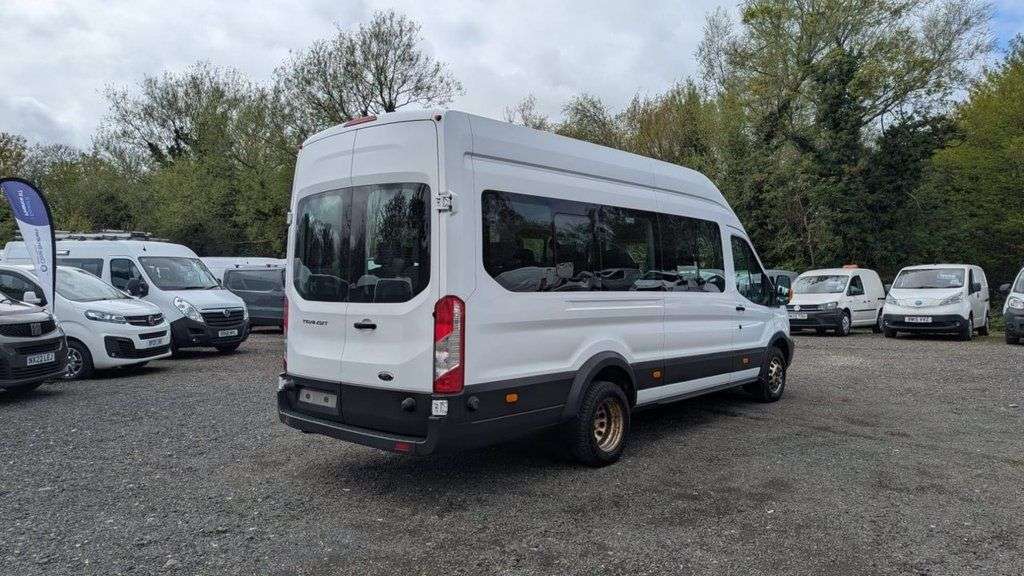 A 2015 FORD TRANSIT BUS LWB Minibus 17 Seat Tdci 460 TDCI 125 PS XLWB High Roof With Air Conditioning, A 2015 FORD TRANSIT BUS LWB Minibus 17 Seat Tdci 460 TDCI 125 PS XLWB High Roof With Air Conditioning,
