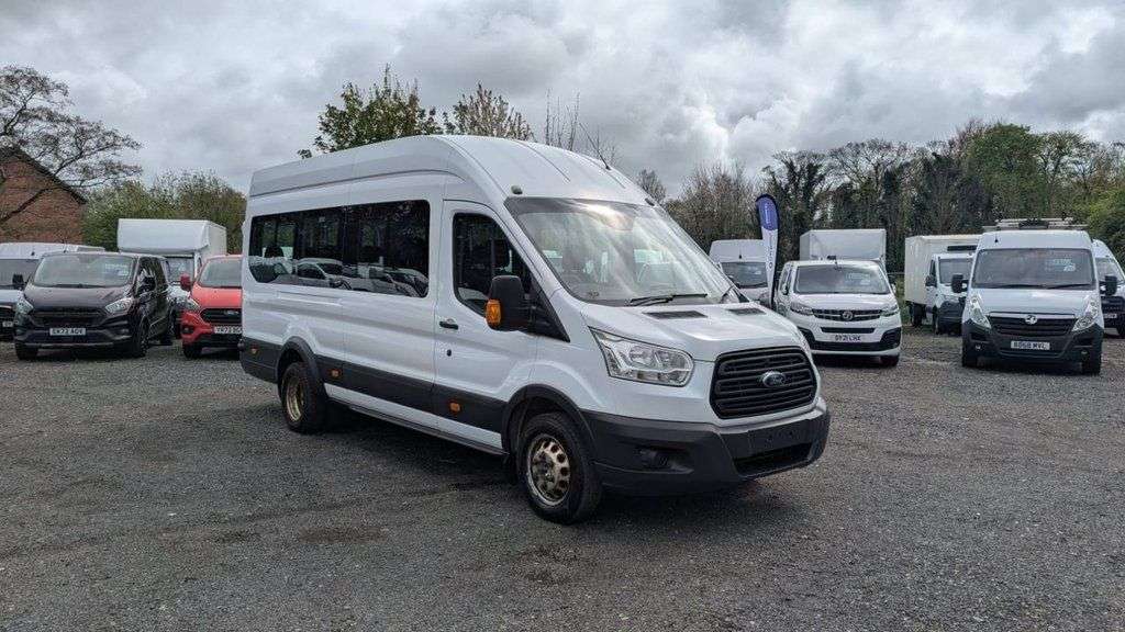 A 2015 FORD TRANSIT BUS LWB Minibus 17 Seat Tdci 460 TDCI 125 PS XLWB High Roof With Air Conditioning, A 2015 FORD TRANSIT BUS LWB Minibus 17 Seat Tdci 460 TDCI 125 PS XLWB High Roof With Air Conditioning,