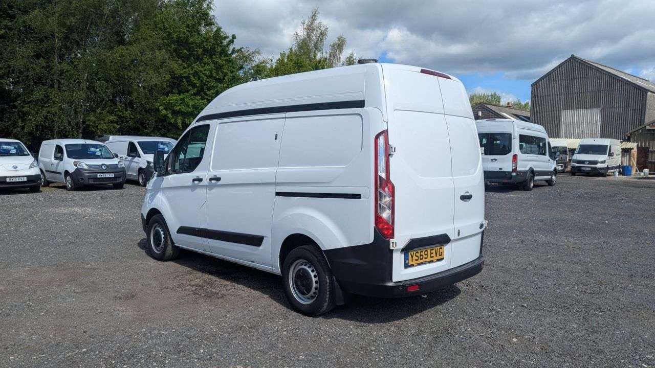 A 2020 FORD TRANSIT CUSTOM L1 H2 Leader Tdci High Roof With Air Conditioning, Parking Sensors, Limiter A 2020 FORD TRANSIT CUSTOM L1 H2 Leader Tdci High Roof With Air Conditioning, Parking Sensors, Limiter