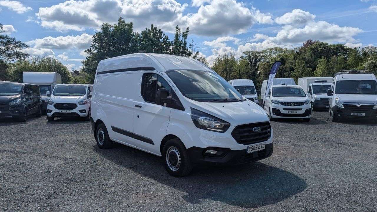 A 2020 FORD TRANSIT CUSTOM L1 H2 Leader Tdci High Roof With Air Conditioning, Parking Sensors, Limiter A 2020 FORD TRANSIT CUSTOM L1 H2 Leader Tdci High Roof With Air Conditioning, Parking Sensors, Limiter