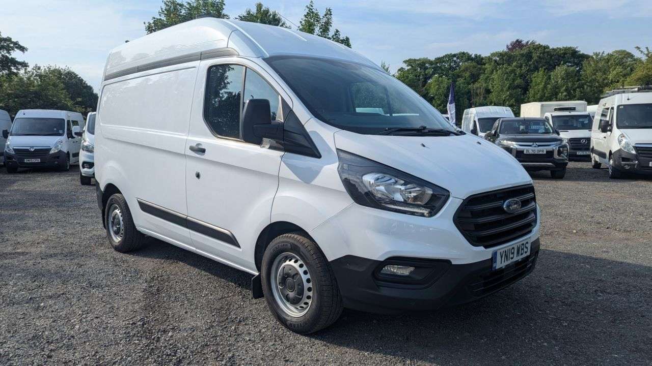 A 2019 FORD TRANSIT CUSTOM L1 H2 Leader Tdci High Roof With Air Conditioning, Parking Sensors, Limiter A 2019 FORD TRANSIT CUSTOM L1 H2 Leader Tdci High Roof With Air Conditioning, Parking Sensors, Limiter
