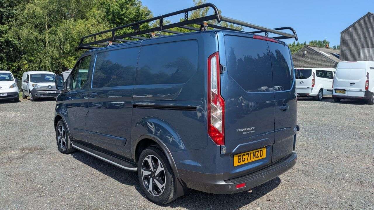 A 2021 FORD TRANSIT CUSTOM Active L1 H1 Tdci 130 PS SWB 300 With Air Conditioning, Electric Pack, Allo A 2021 FORD TRANSIT CUSTOM Active L1 H1 Tdci 130 PS SWB 300 With Air Conditioning, Electric Pack, Allo