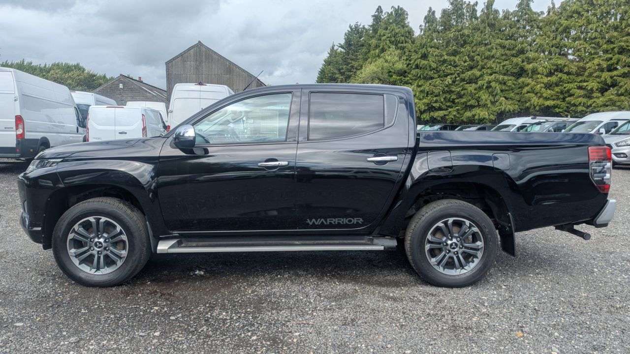 A 2020 MITSUBISHI L200 Warrior Pickup Double Did 150 PS 4x4 With Air Conditioning, Electric Pack, A 2020 MITSUBISHI L200 Warrior Pickup Double Did 150 PS 4x4 With Air Conditioning, Electric Pack,