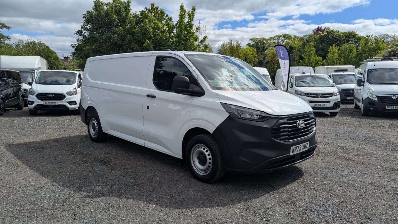 A 2023 FORD TRANSIT CUSTOM L2 H1 Leader Tdci 136 PS 320 With Air Conditioning, Parking Sensors, Rear V A 2023 FORD TRANSIT CUSTOM L2 H1 Leader Tdci 136 PS 320 With Air Conditioning, Parking Sensors, Rear V