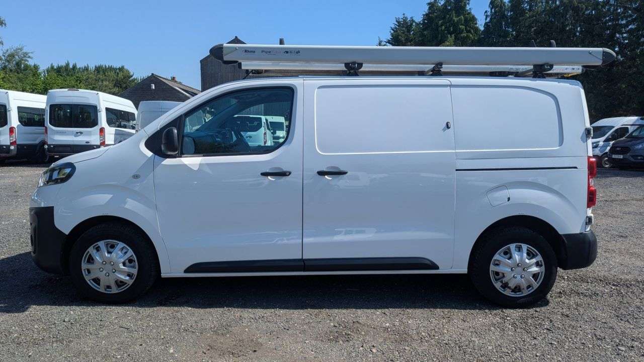 A 2020 VAUXHALL VIVARO L1 H1 Edition 100 PS 1.5 Turbo D 2900 With Electric Pack, Twin Side Loading A 2020 VAUXHALL VIVARO L1 H1 Edition 100 PS 1.5 Turbo D 2900 With Electric Pack, Twin Side Loading