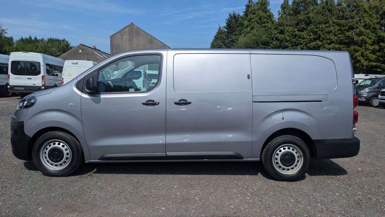 A 2022 FIAT SCUDO L2 H1 Tecnico M/Jet 2.0 Ltr 145 PS LWB with Air Conditioning, Electric Pack A 2022 FIAT SCUDO L2 H1 Tecnico M/Jet 2.0 Ltr 145 PS LWB with Air Conditioning, Electric Pack