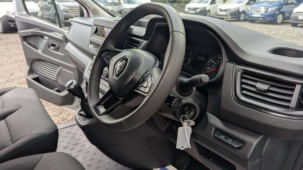 2023 RENAULT TRAFIC 2023 RENAULT TRAFIC