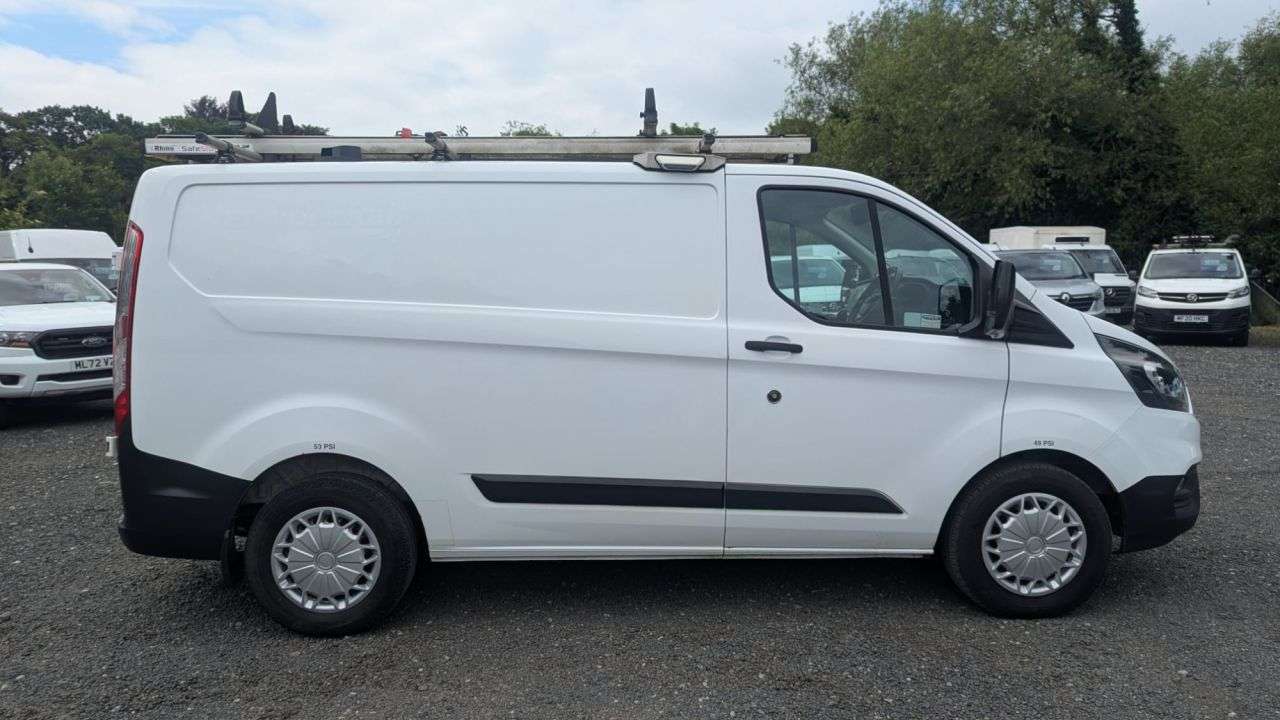 A 2019 FORD TRANSIT CUSTOM L1 H1 Tdci 105 PS SWB 320 With Air Conditioning, Electric Windows, Cruise C A 2019 FORD TRANSIT CUSTOM L1 H1 Tdci 105 PS SWB 320 With Air Conditioning, Electric Windows, Cruise C