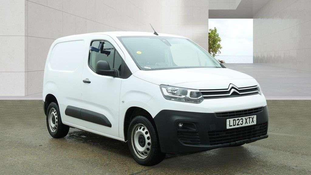 A 2023 CITROEN BERLINGO Enterprise Pro M EAT8 Automatic Blue Hdi 130 PS With Air Conditioning, Elec A 2023 CITROEN BERLINGO Enterprise Pro M EAT8 Automatic Blue Hdi 130 PS With Air Conditioning, Elec
