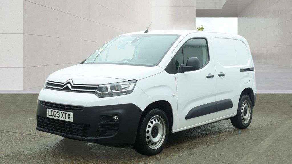 A 2023 CITROEN BERLINGO Enterprise Pro M EAT8 Automatic Blue Hdi 130 PS With Air Conditioning, Elec A 2023 CITROEN BERLINGO Enterprise Pro M EAT8 Automatic Blue Hdi 130 PS With Air Conditioning, Elec