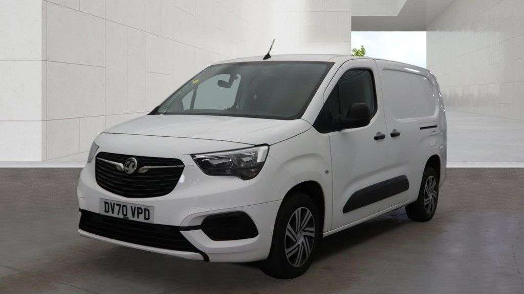 A 2020 VAUXHALL COMBO Sportive L2 H1 D Turbo 100 PS LWB With Air Conditioning, Electric Pack, Bul A 2020 VAUXHALL COMBO Sportive L2 H1 D Turbo 100 PS LWB With Air Conditioning, Electric Pack, Bul
